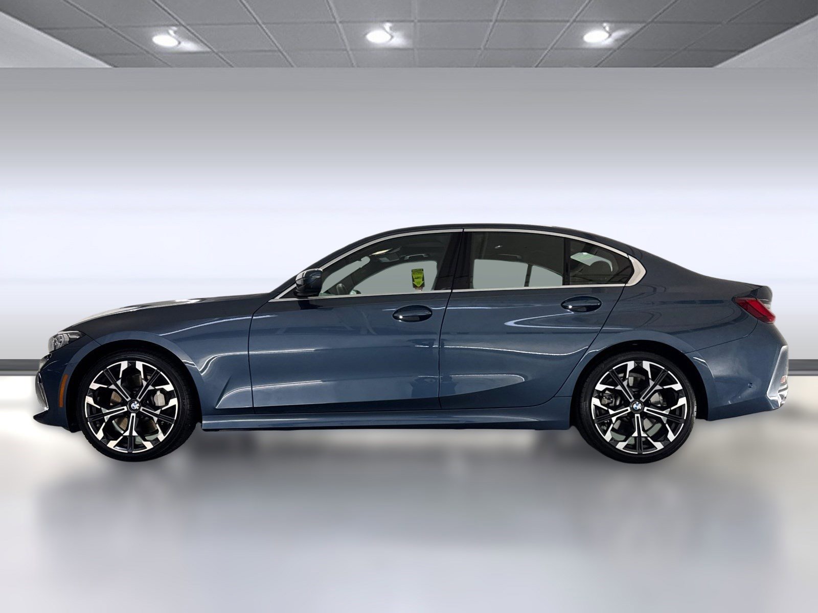 2025 Bmw 330i photo 2