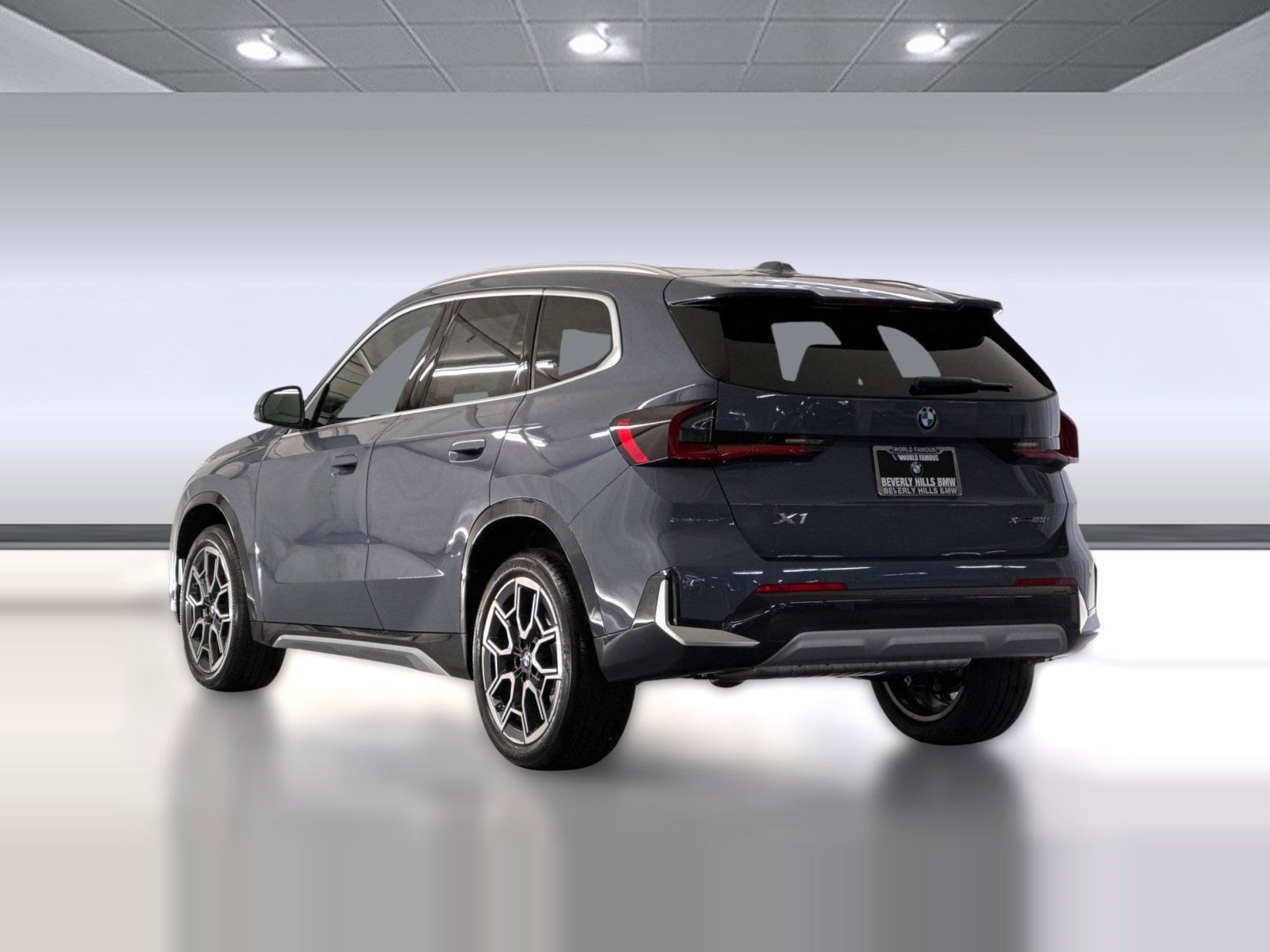 2026 BMW X1 xDrive28i photo 2