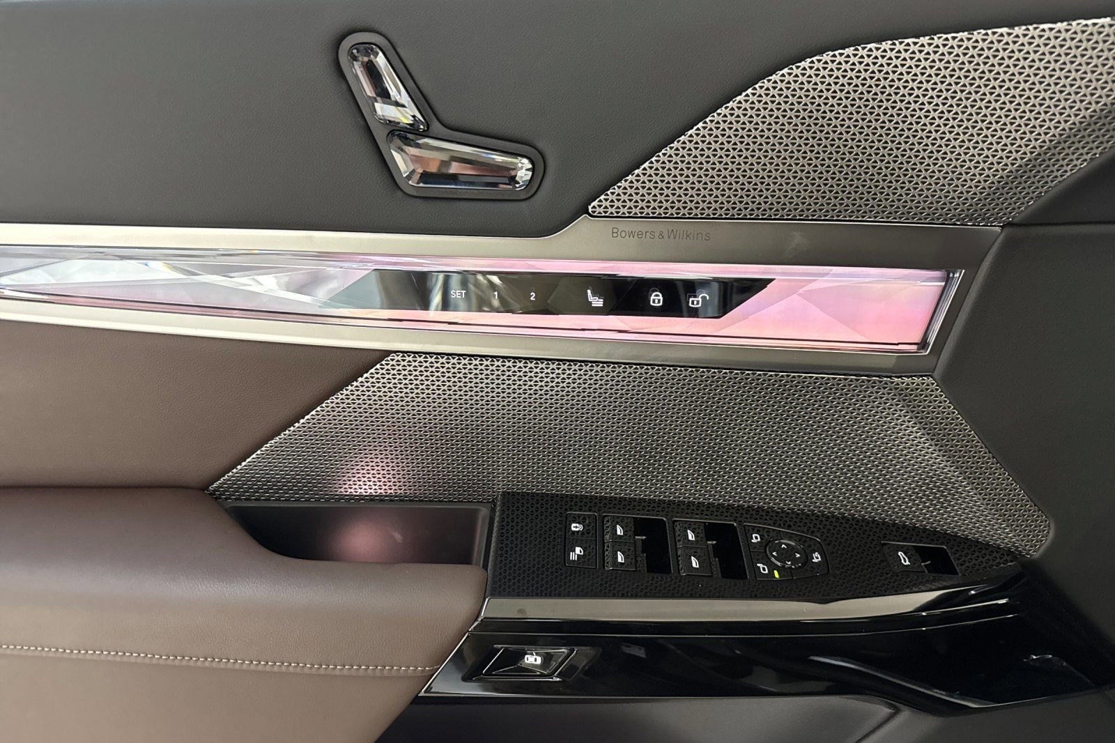 2025 BMW 7 Series 760i - Photo 14