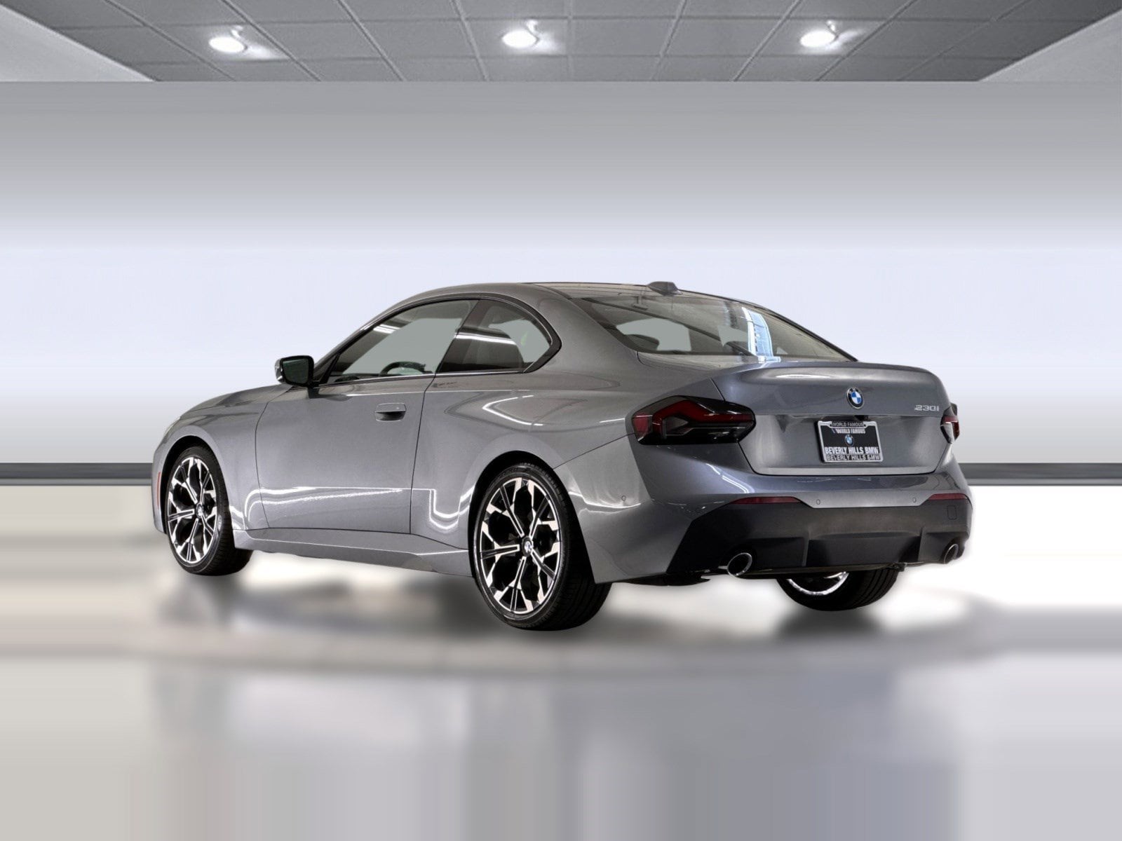 2025 BMW 230i photo 2