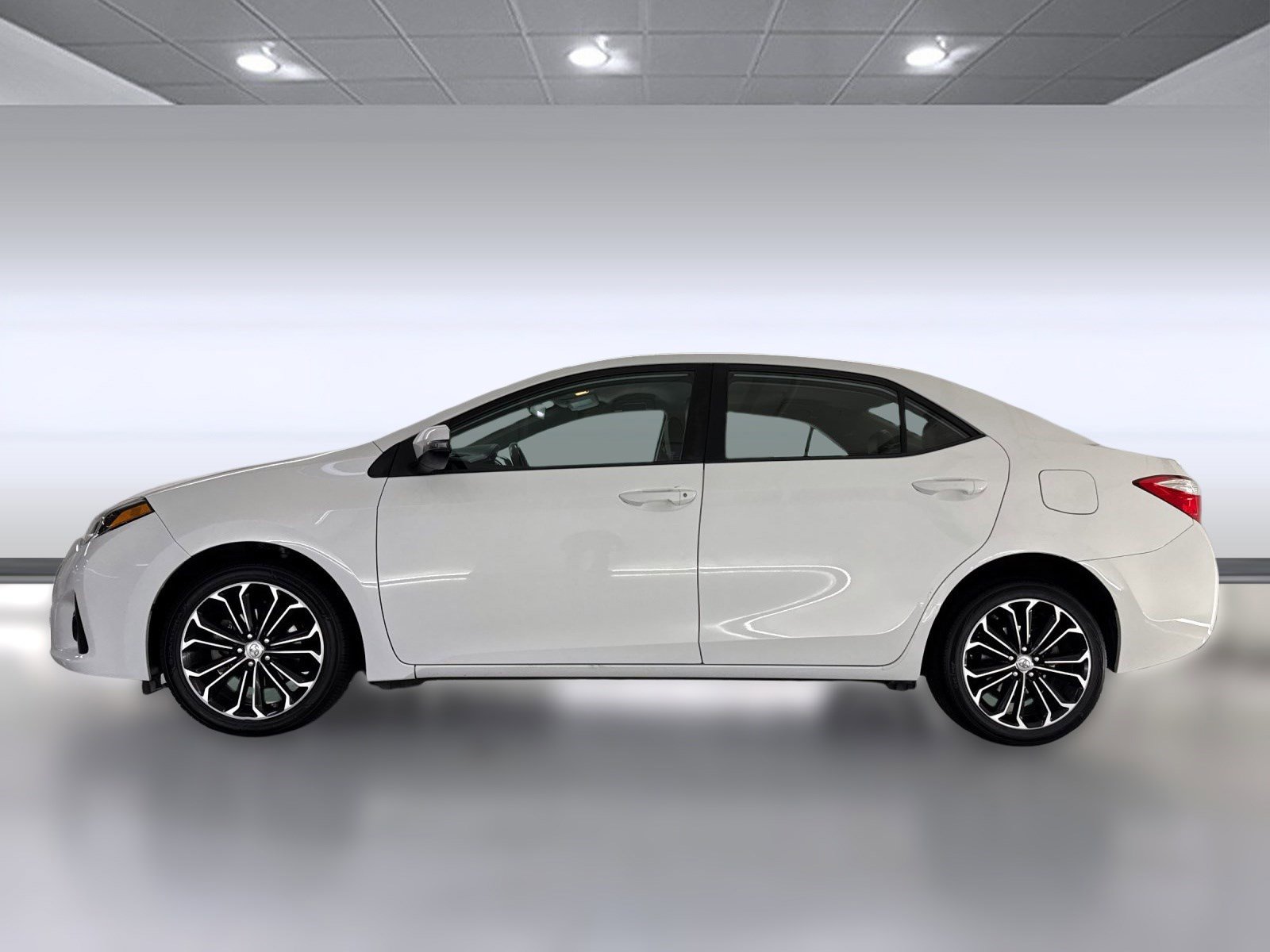 2014 Toyota Corolla L photo 2