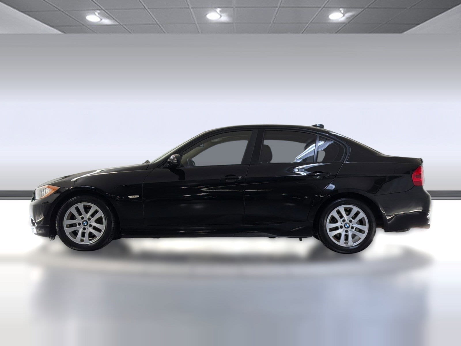 Used 2007 BMW 3 Series 328i with VIN WBAVC53547FZ77597 for sale in Los Angeles, CA