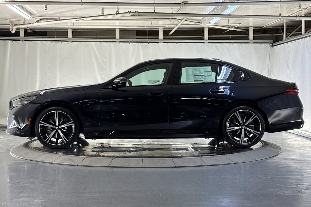 New 2027 BMW 550e xDrive Sedan