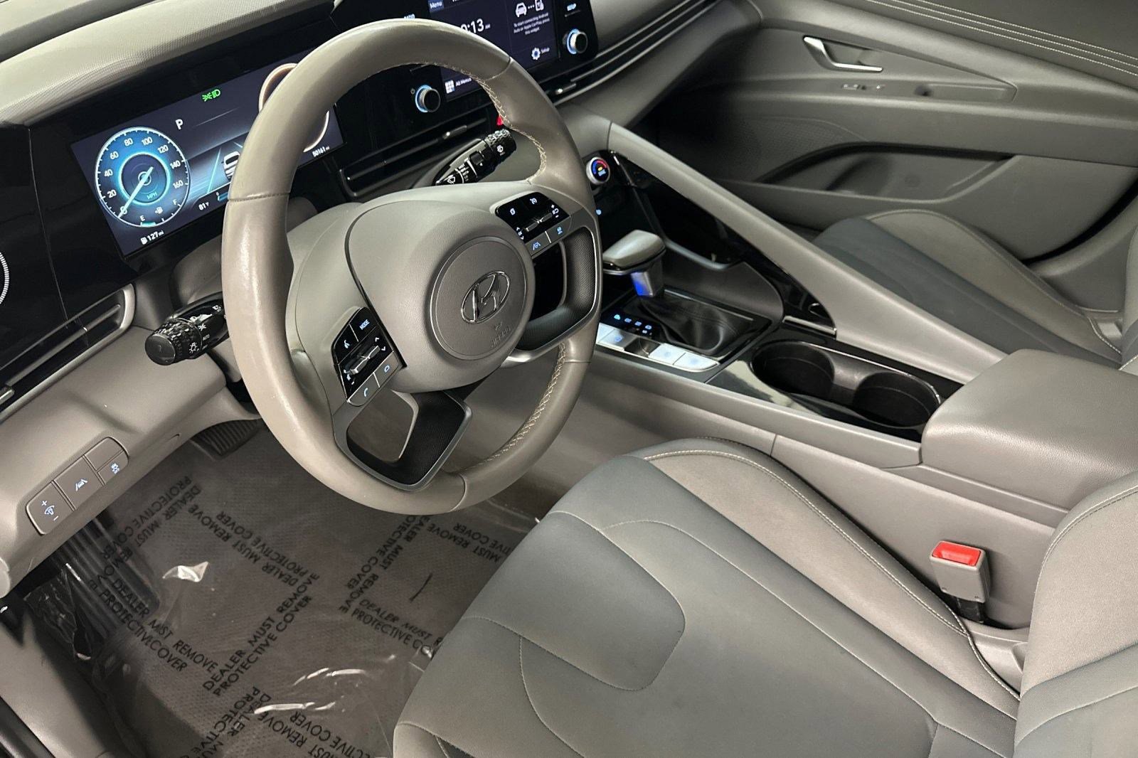 2021 Hyundai Elantra SEL Convenience photo 4