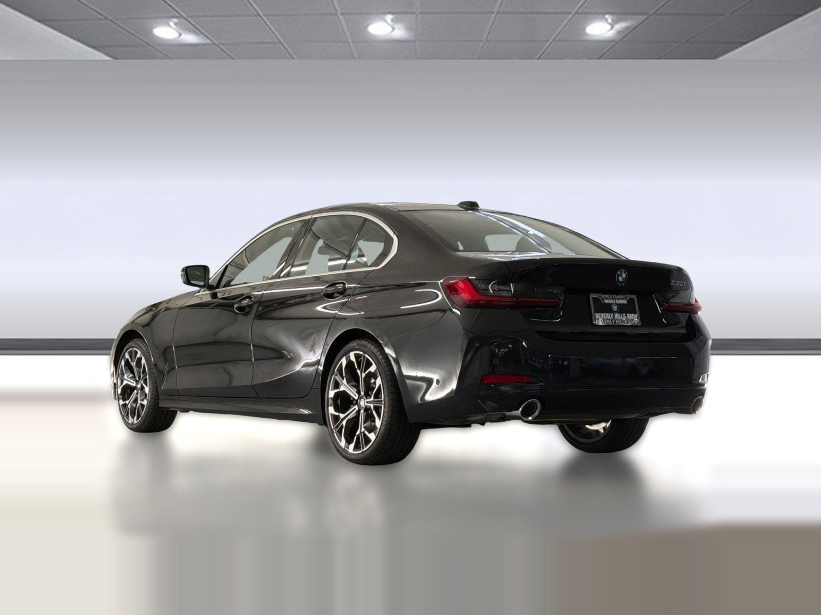 2025 BMW 330i photo 2
