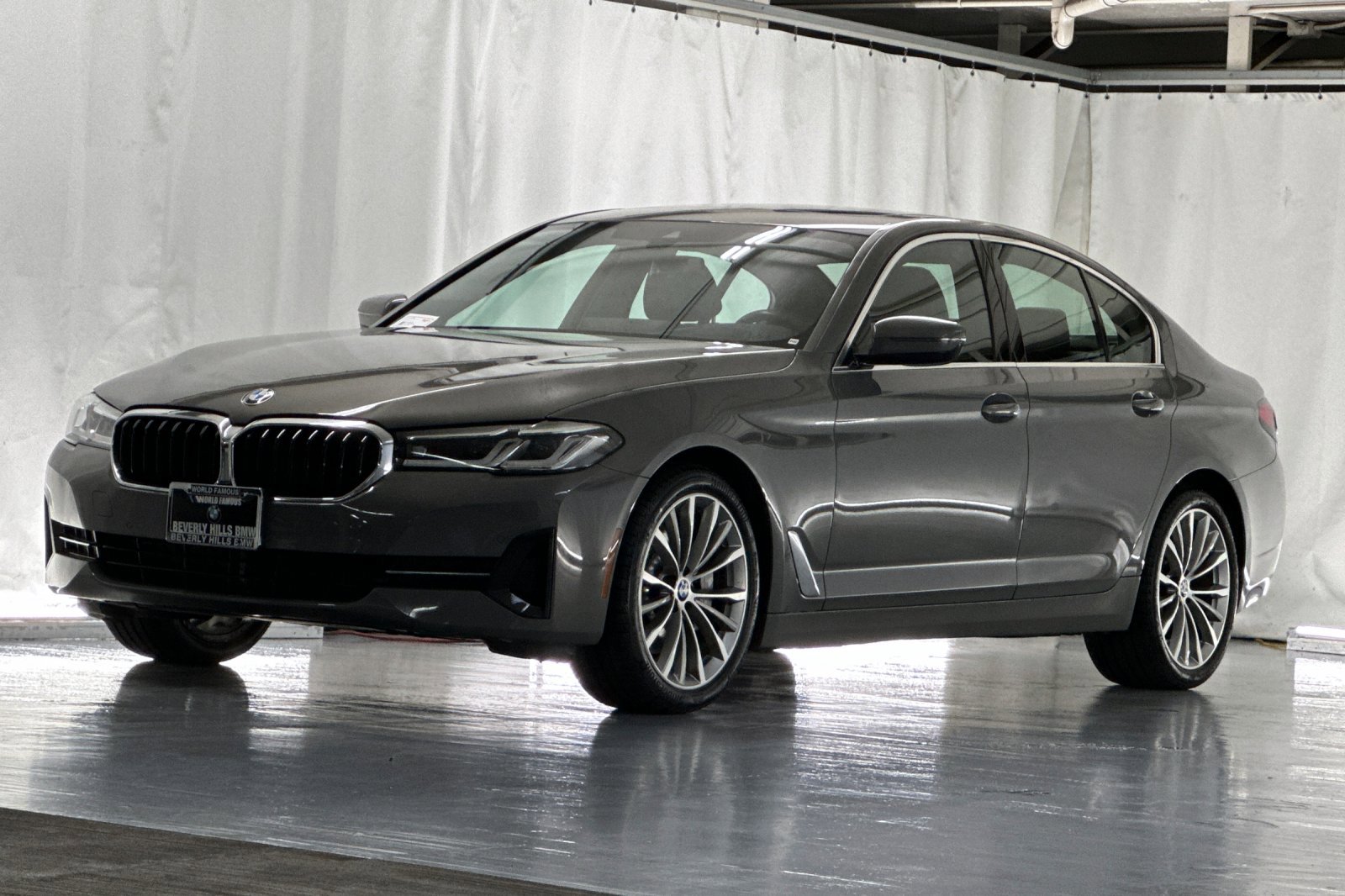 2022 Bmw 530i photo 2