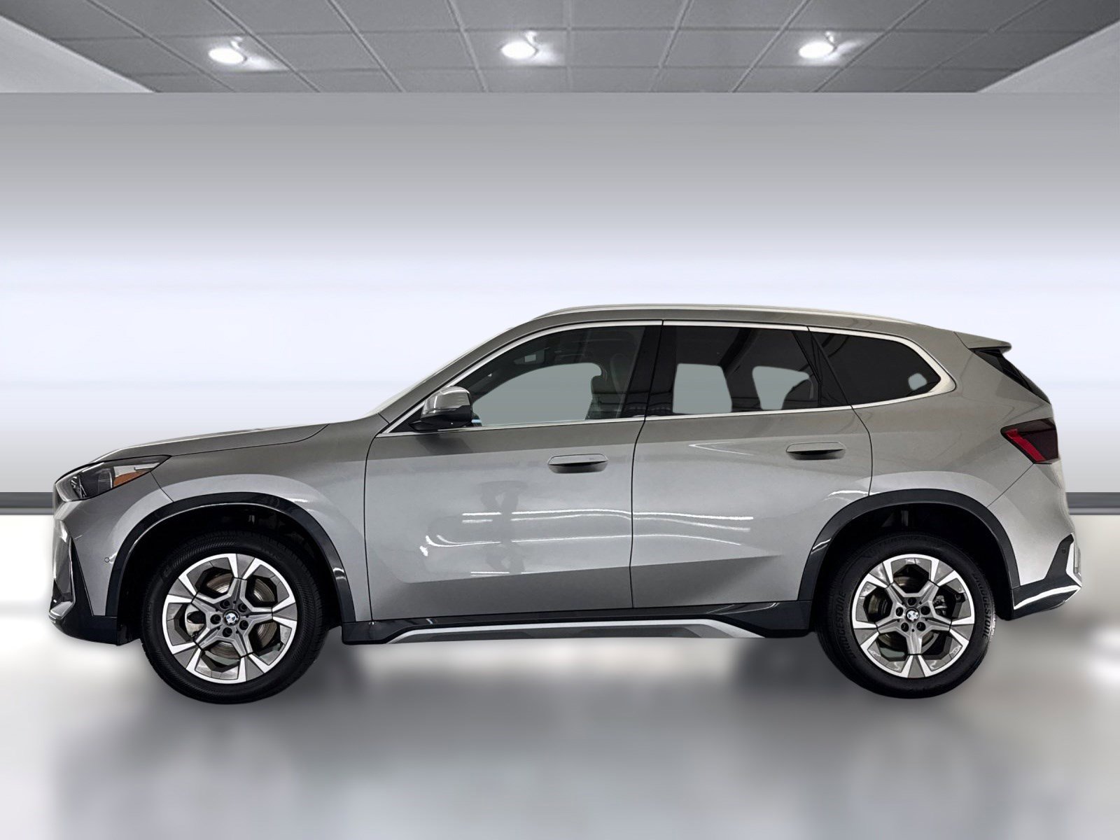 2025 Bmw X1 XDrive28i photo 2