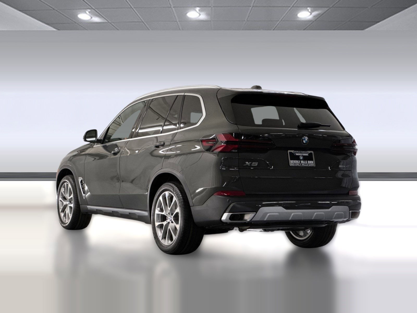 2026 BMW X5 sDrive40i photo 2