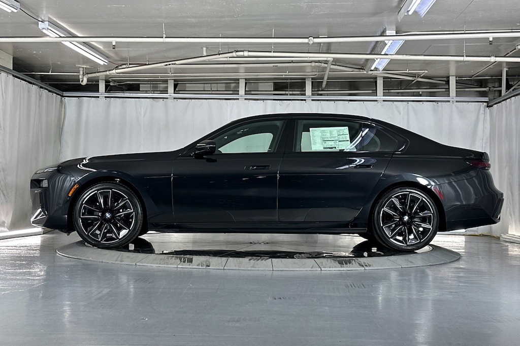 New 2026 BMW 740i Sedan