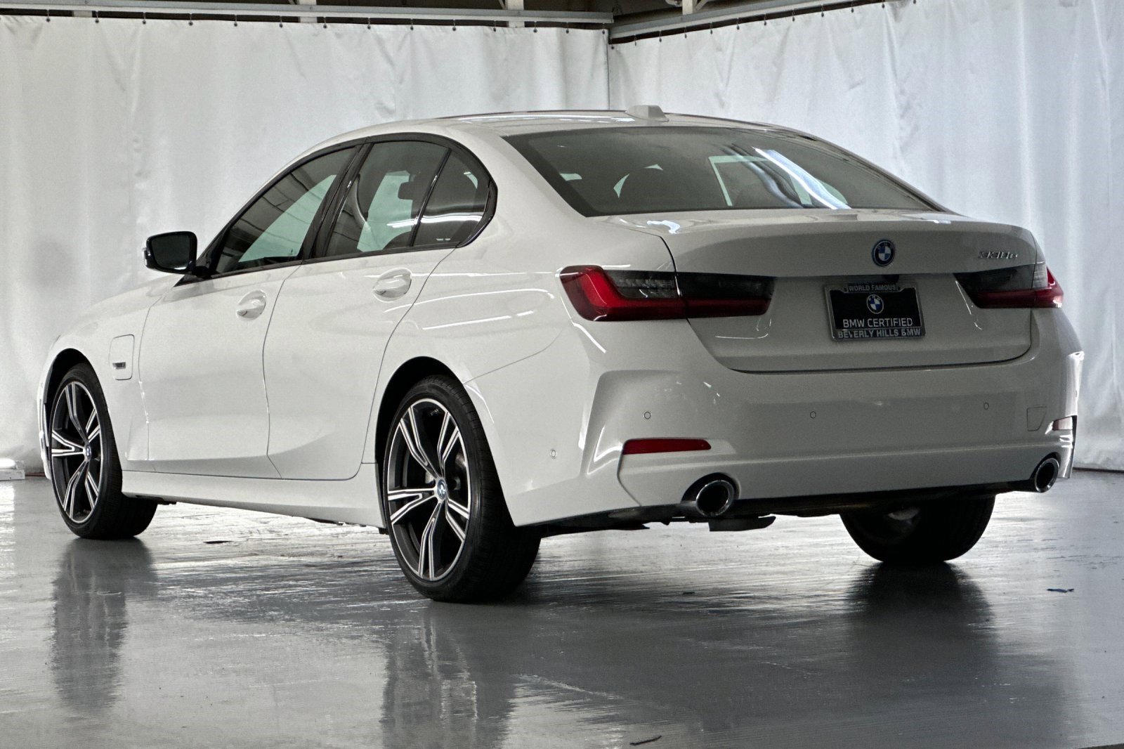2023 Bmw 330e photo 3