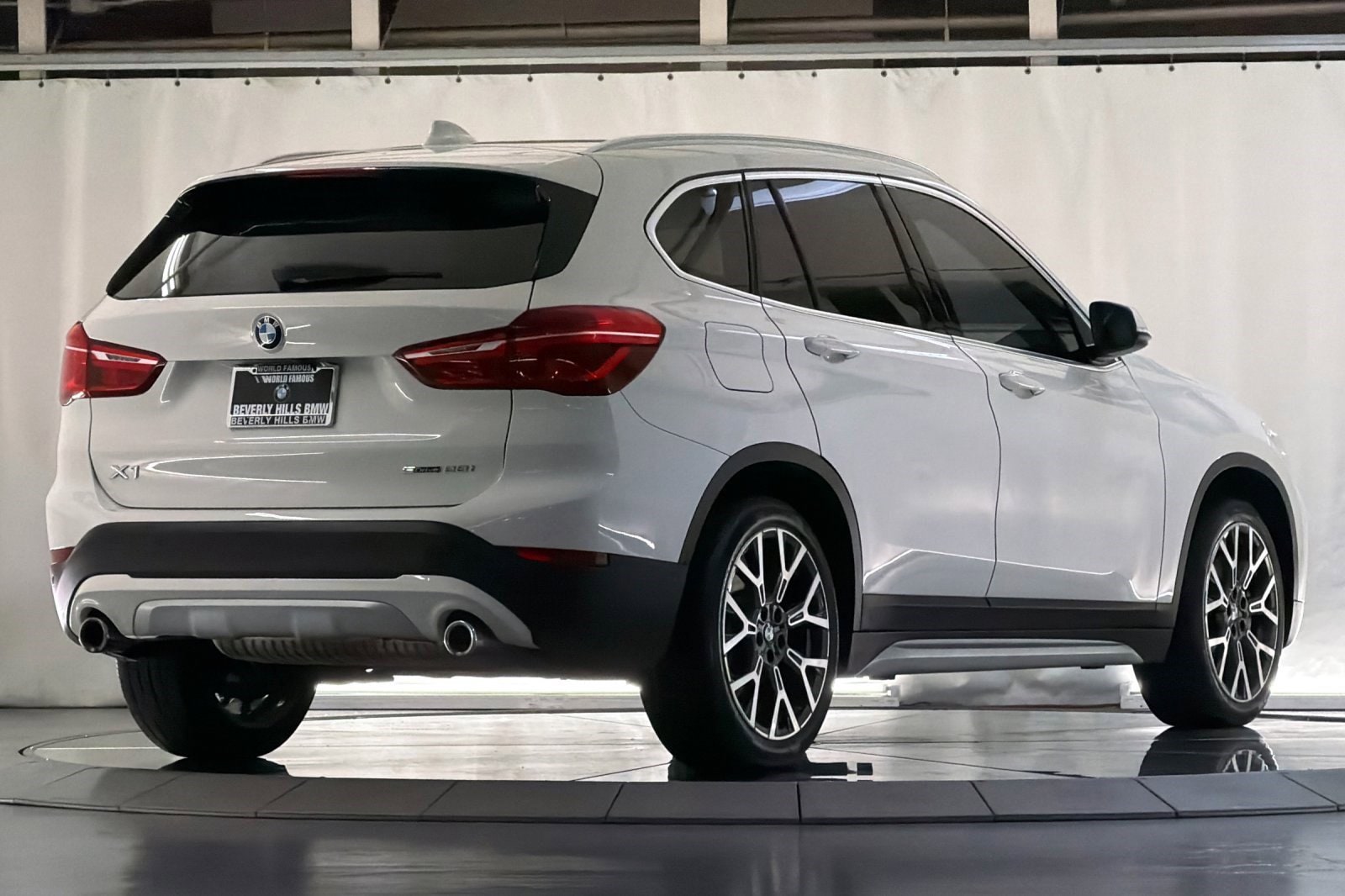 2021 BMW X1 photo 3