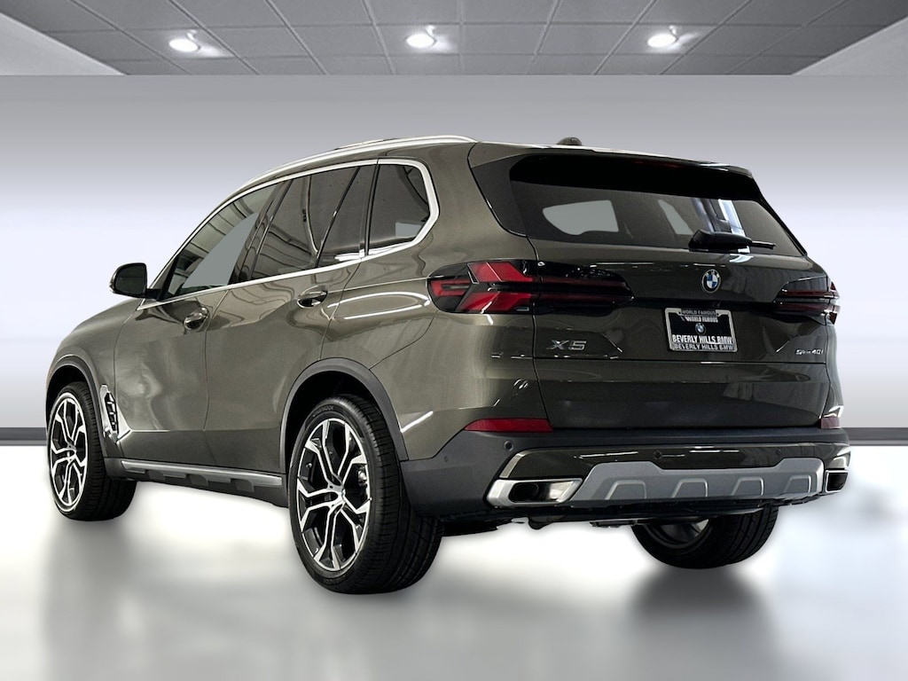 New 2026 BMW X5 sDrive40i SUV