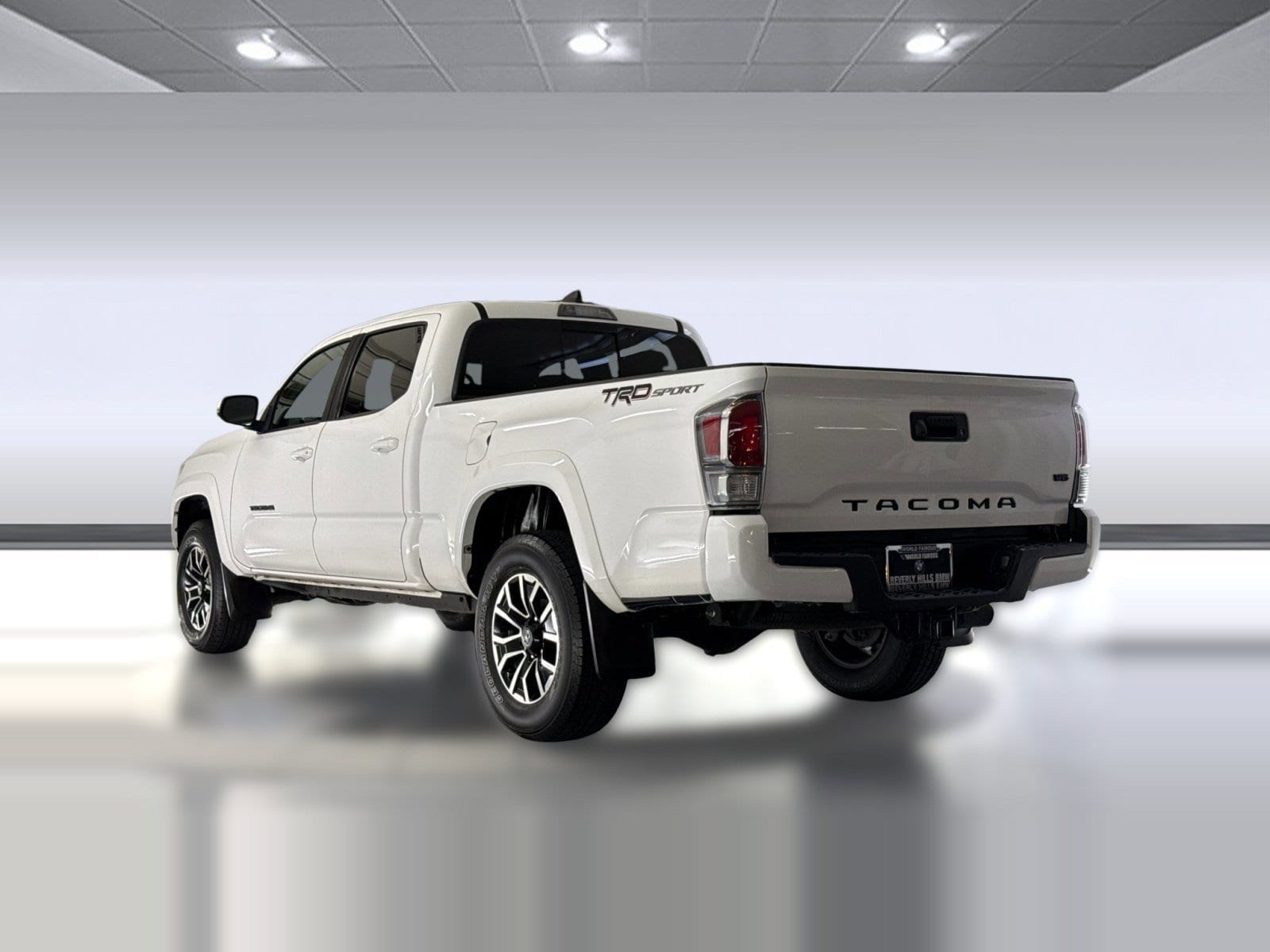 2023 Toyota Tacoma TRD Sport photo 2