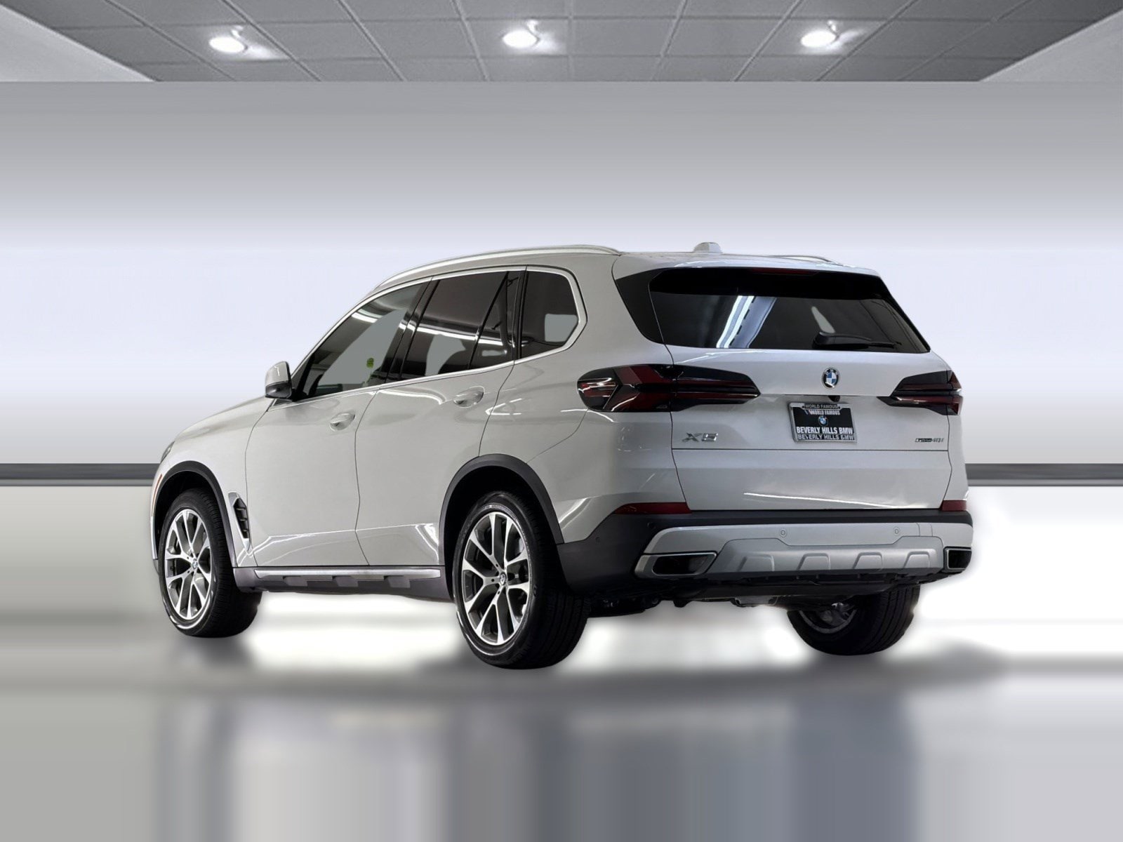 2026 BMW X5 sDrive40i photo 2