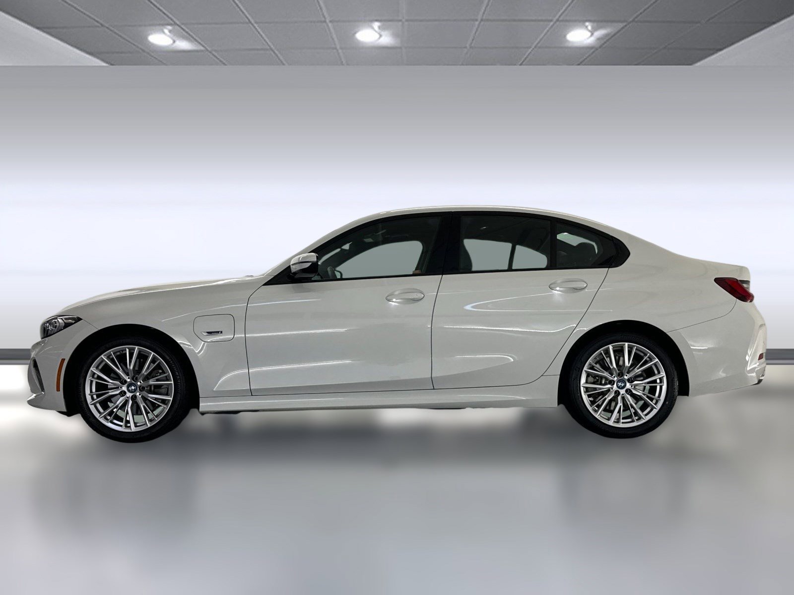 2023 Bmw 330e 3-Series photo 2