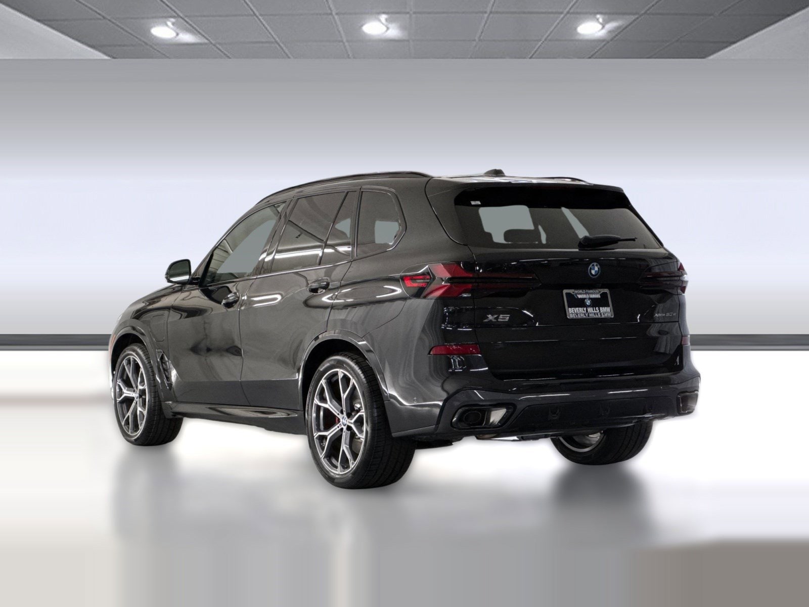 2026 BMW X5 PHEV xDrive50e photo 2