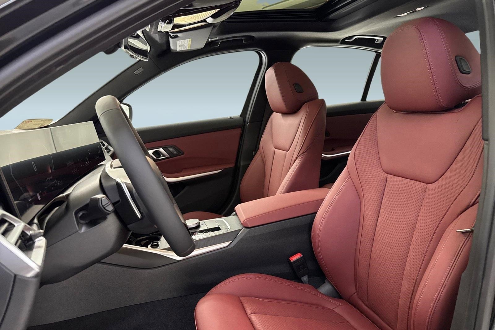 2026 BMW 330i photo 4