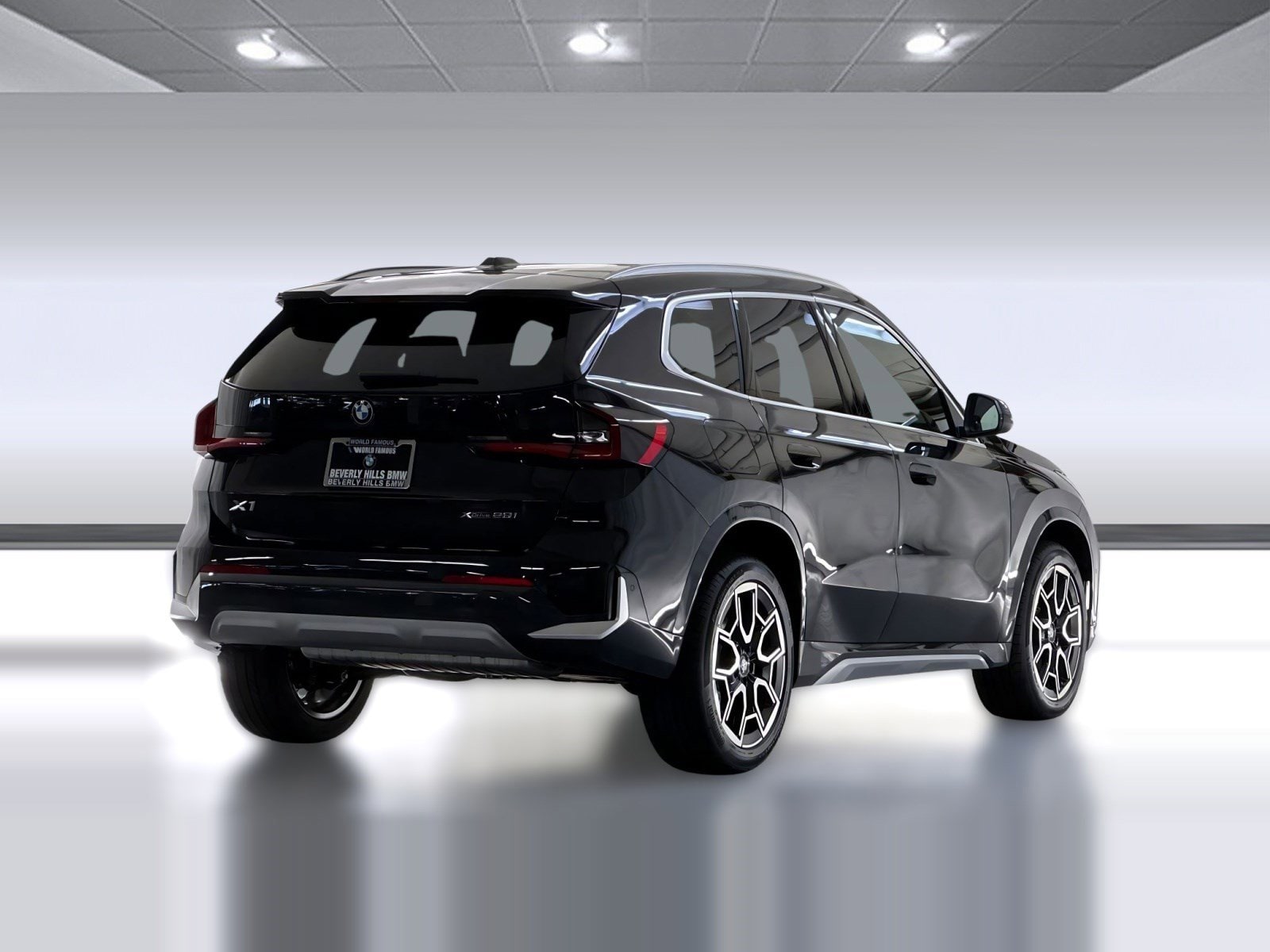 2025 BMW X1 xDrive28i photo 3