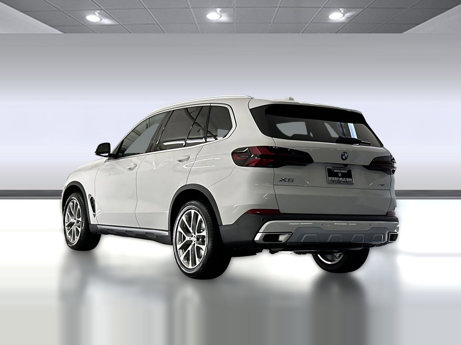 2026 BMW X5 sDrive40i photo 2