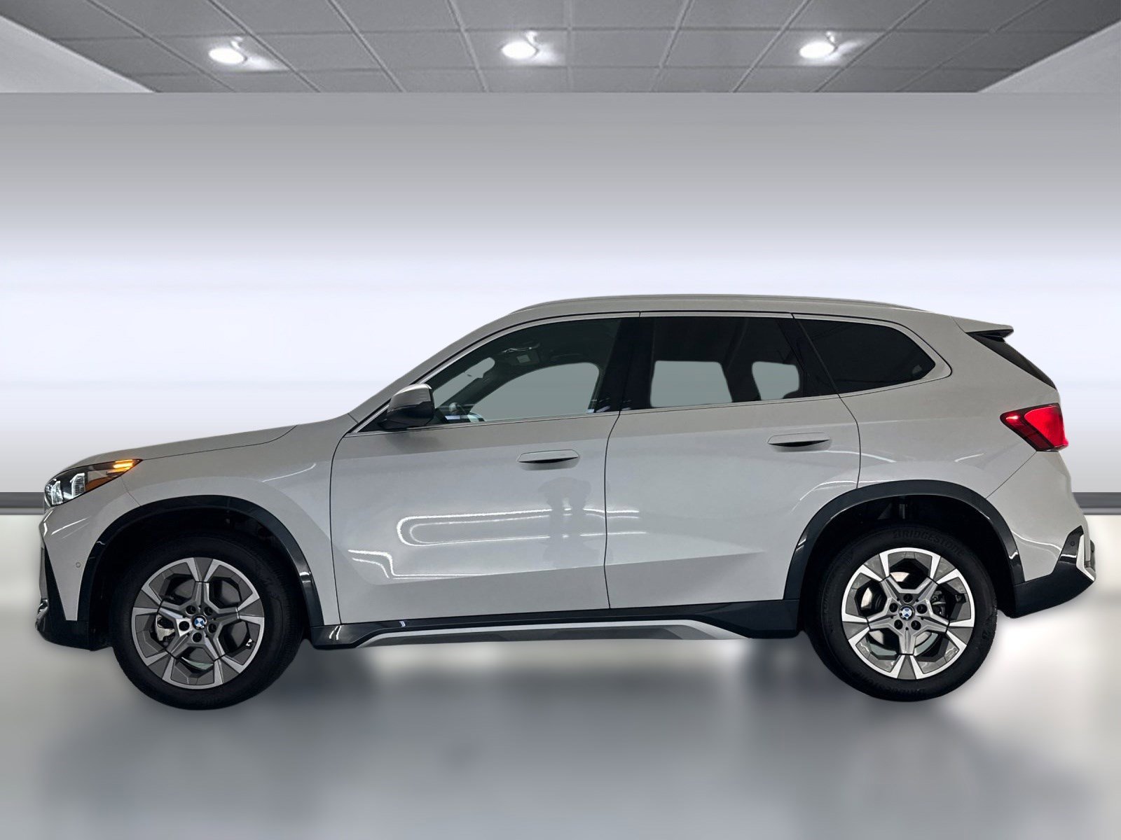 2024 Bmw X1 XDrive28i photo 2