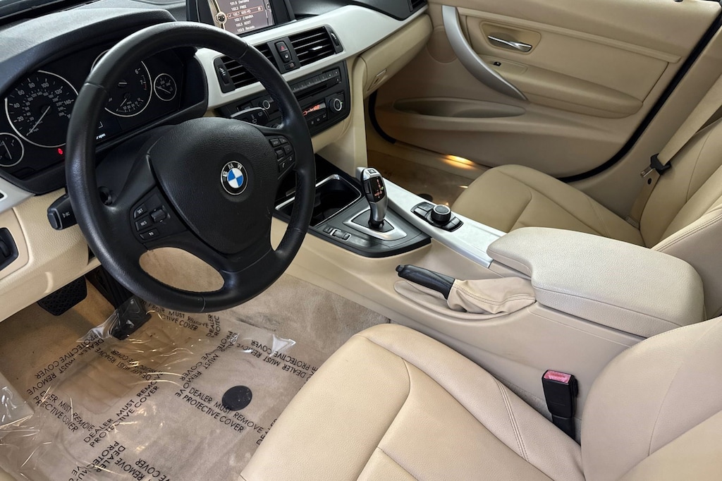 Used 2013 BMW 320i Sedan