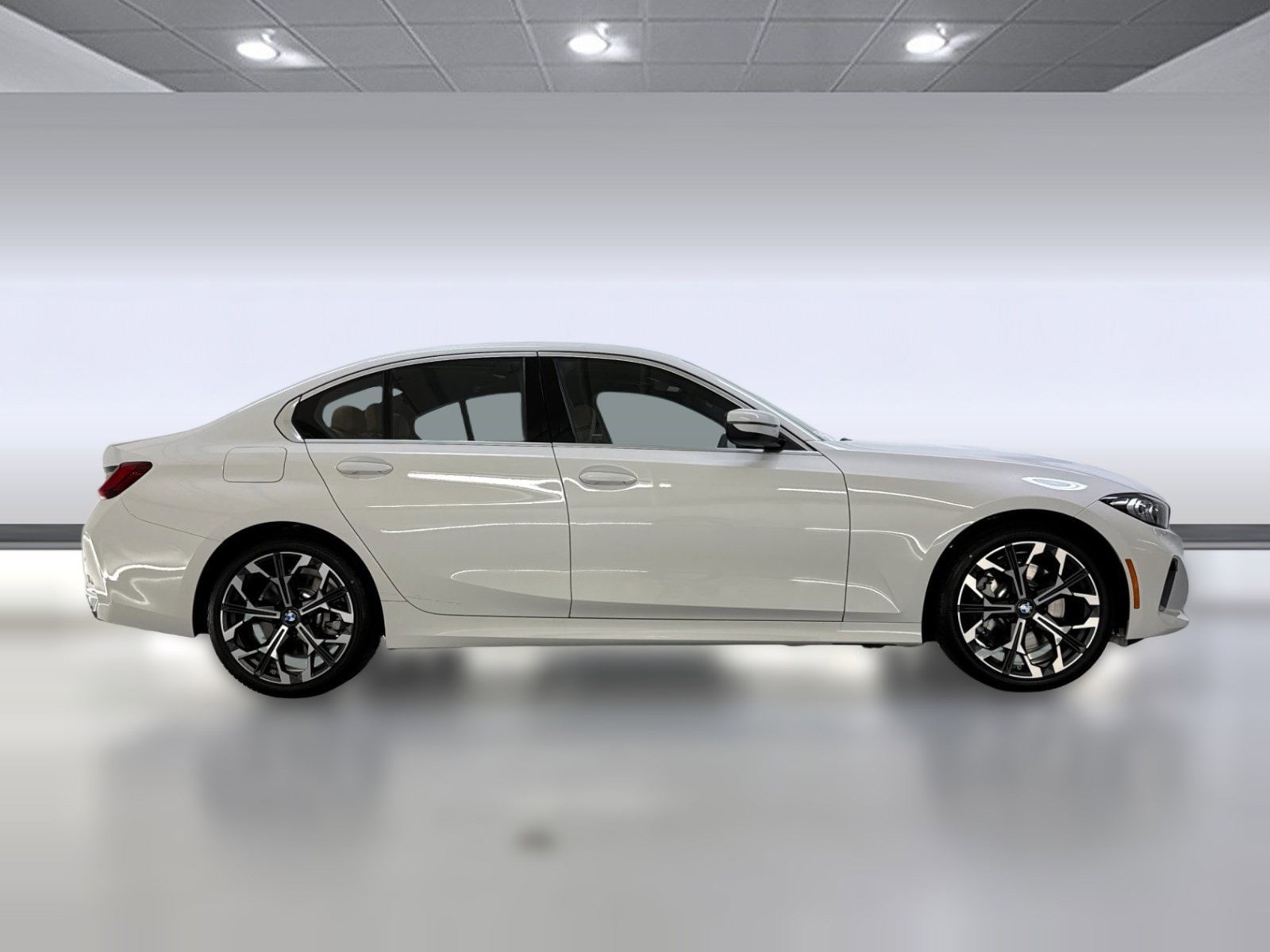 2026 BMW 330i photo 3