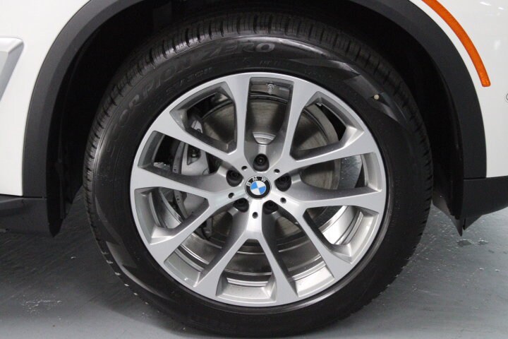 2025 Bmw X5 xDrive40i photo 3
