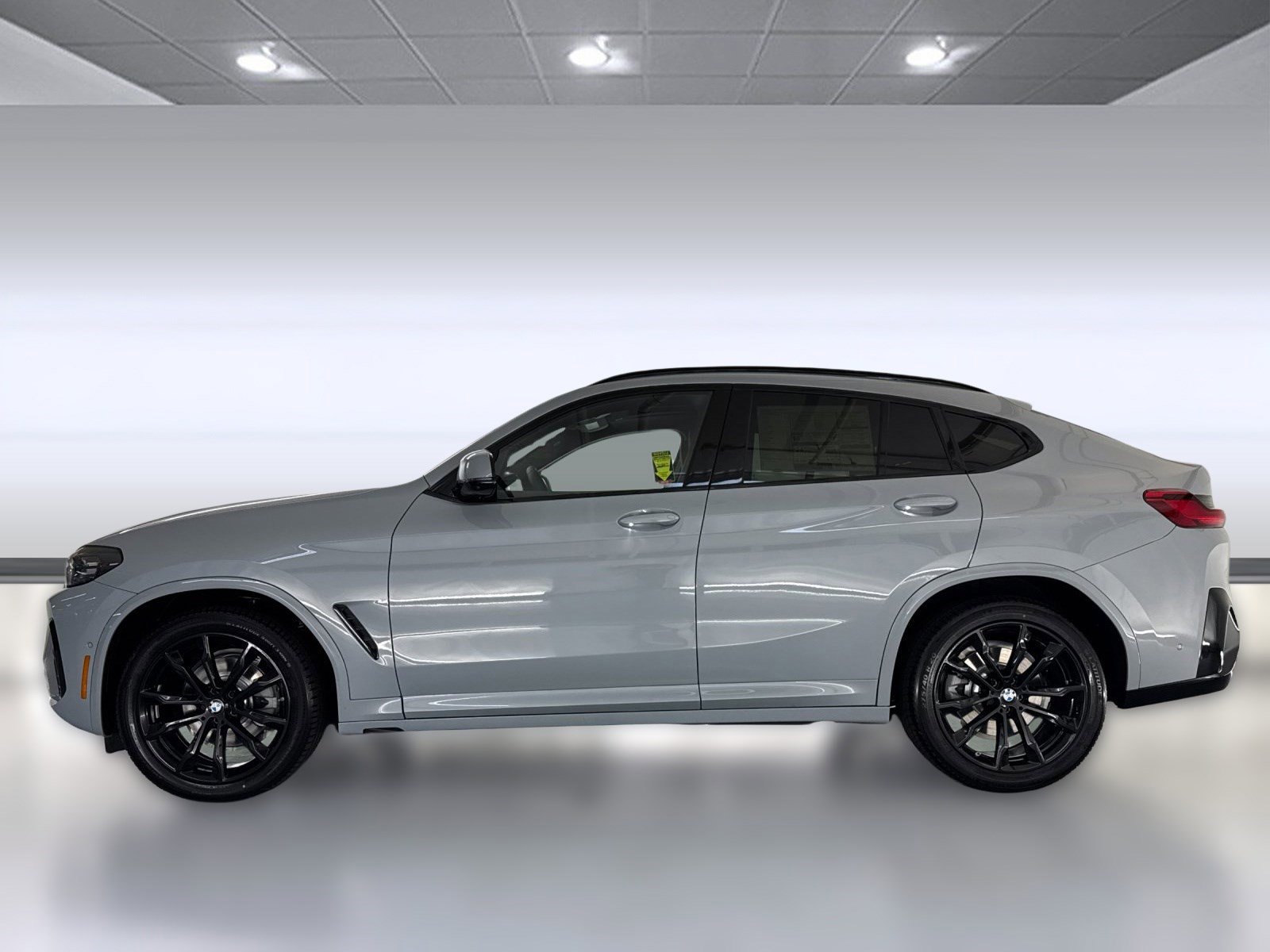 2025 Bmw X4 xDrive30i photo 2