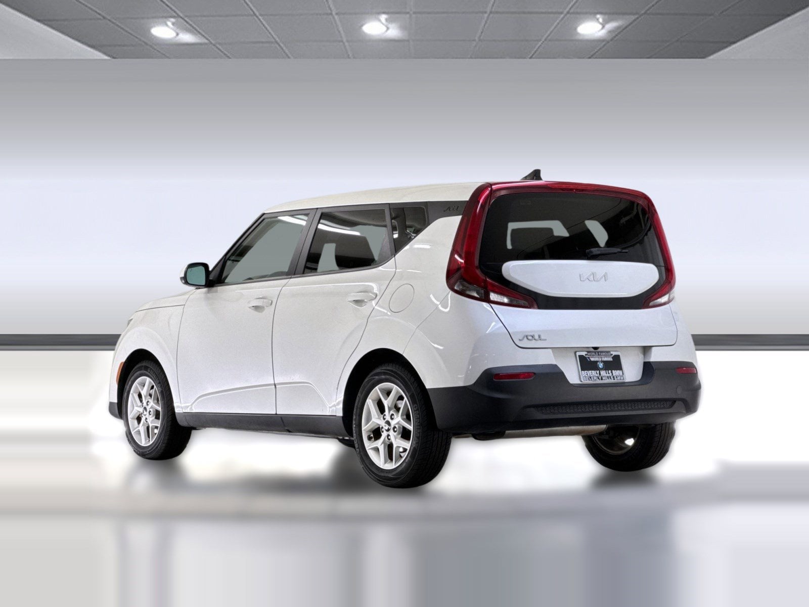 2022 Kia Soul LX photo 2