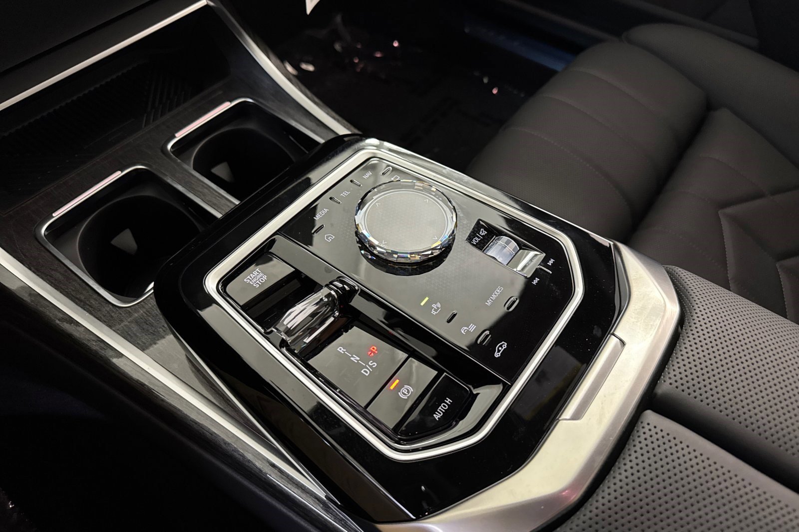 2025 BMW 7 Series 760i - Photo 18