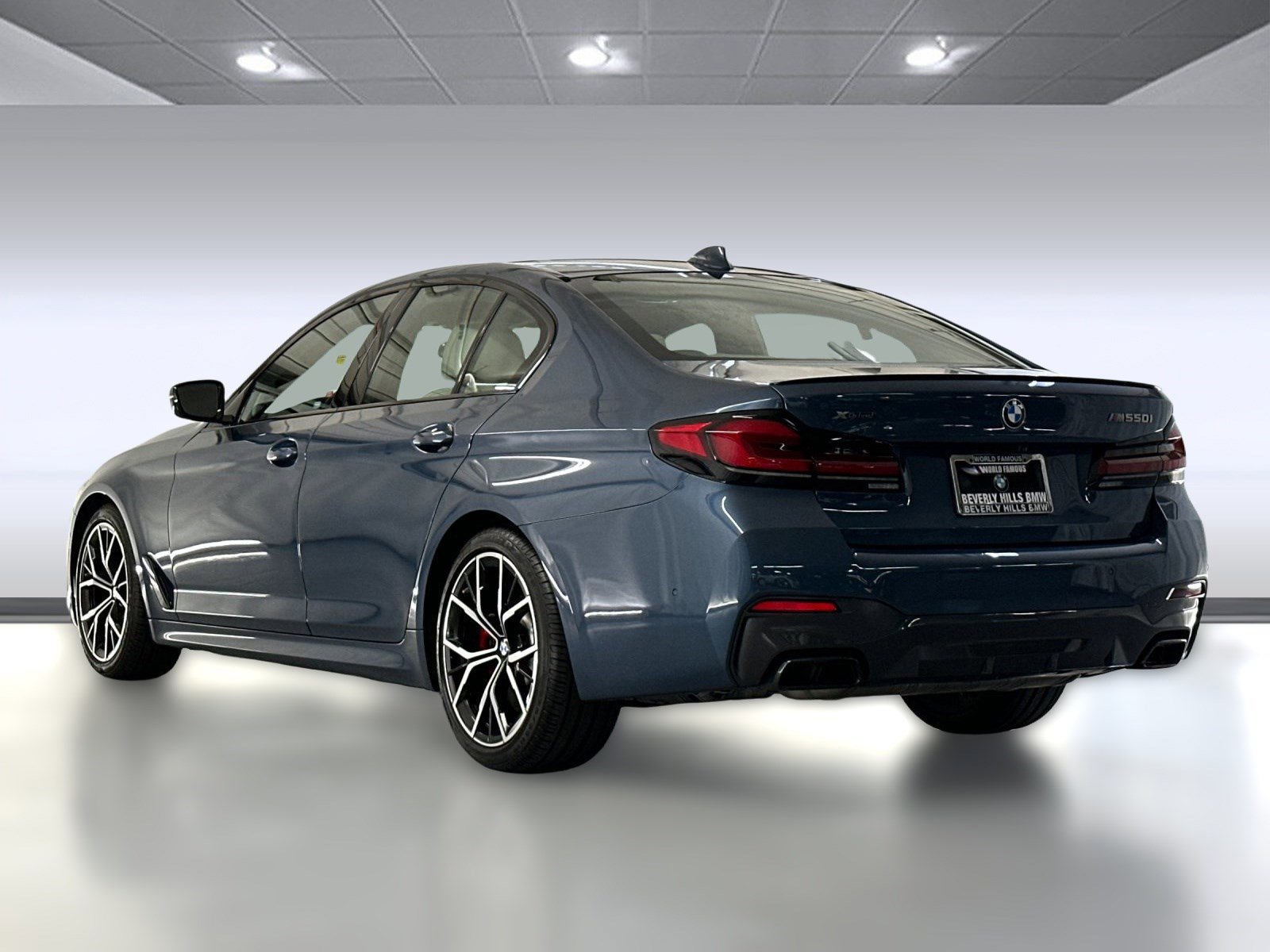 2023 Bmw M550i xDrive photo 3