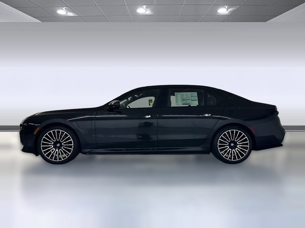 New 2026 BMW 750e xDrive Sedan