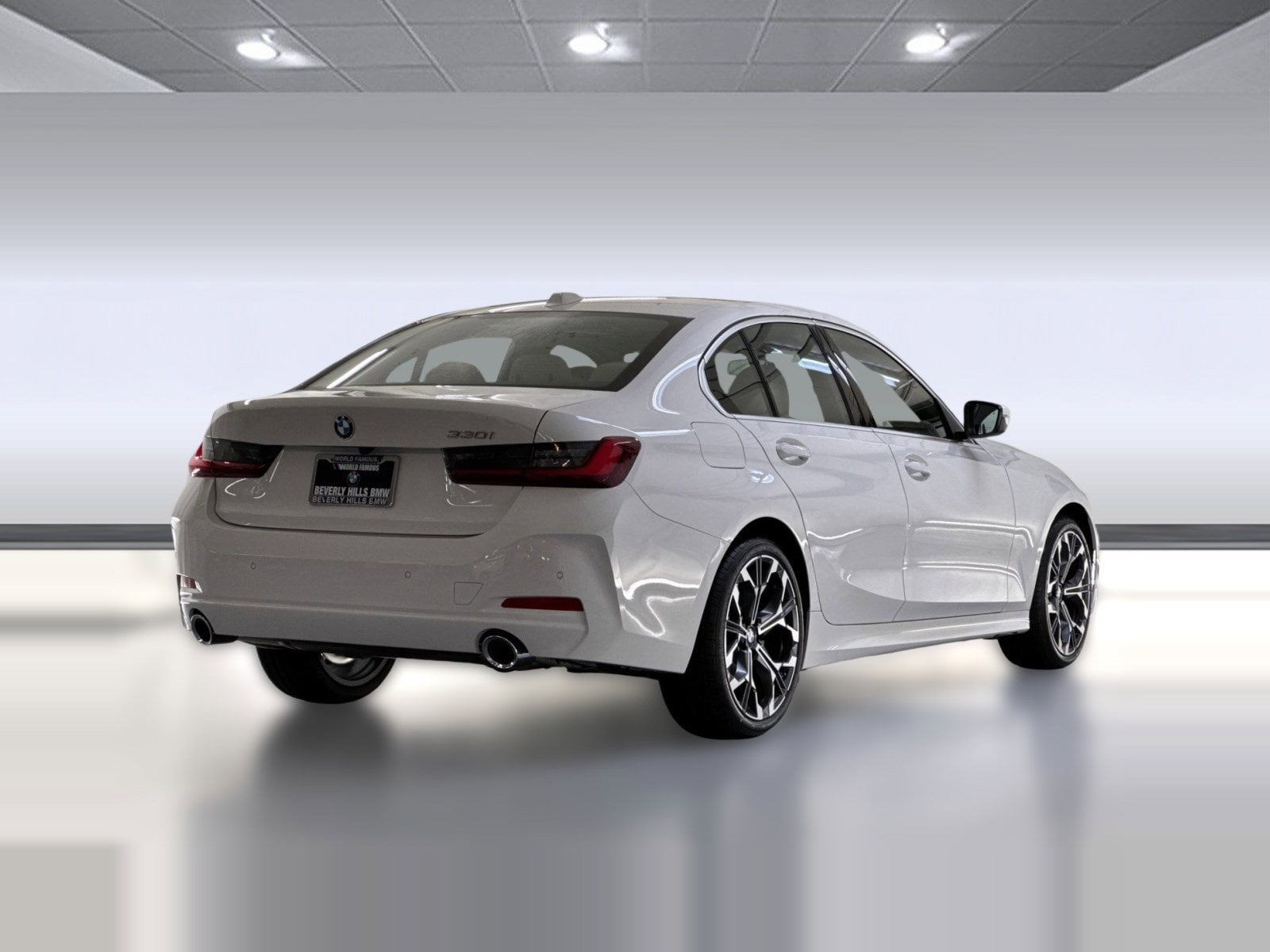 2026 BMW 330i photo 3
