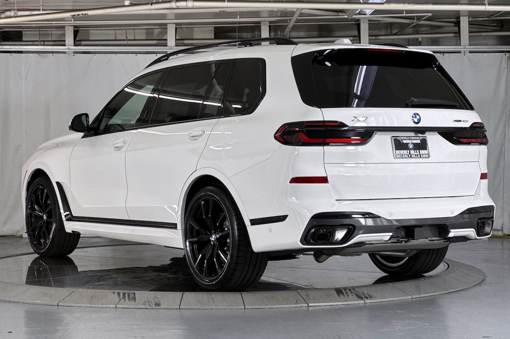 New 2027 BMW X7 xDrive40i SUV