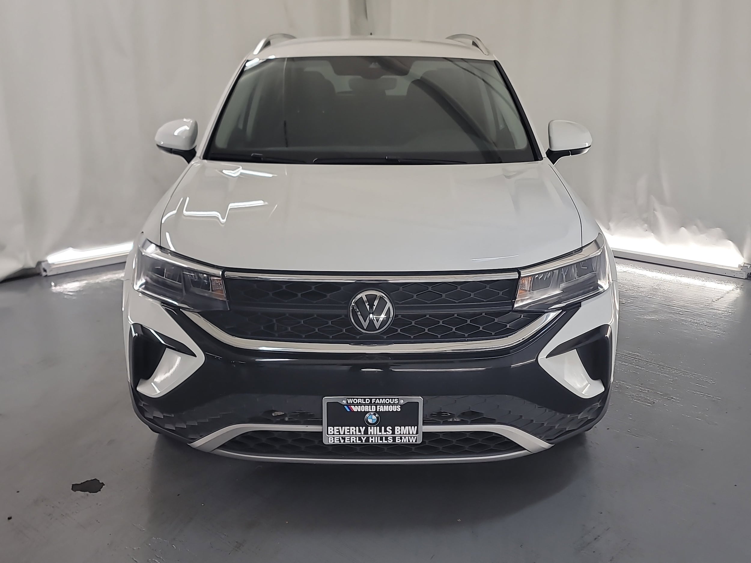 Used 2024 Volkswagen Taos SE with VIN 3VVSX7B27RM053785 for sale in Los Angeles, CA