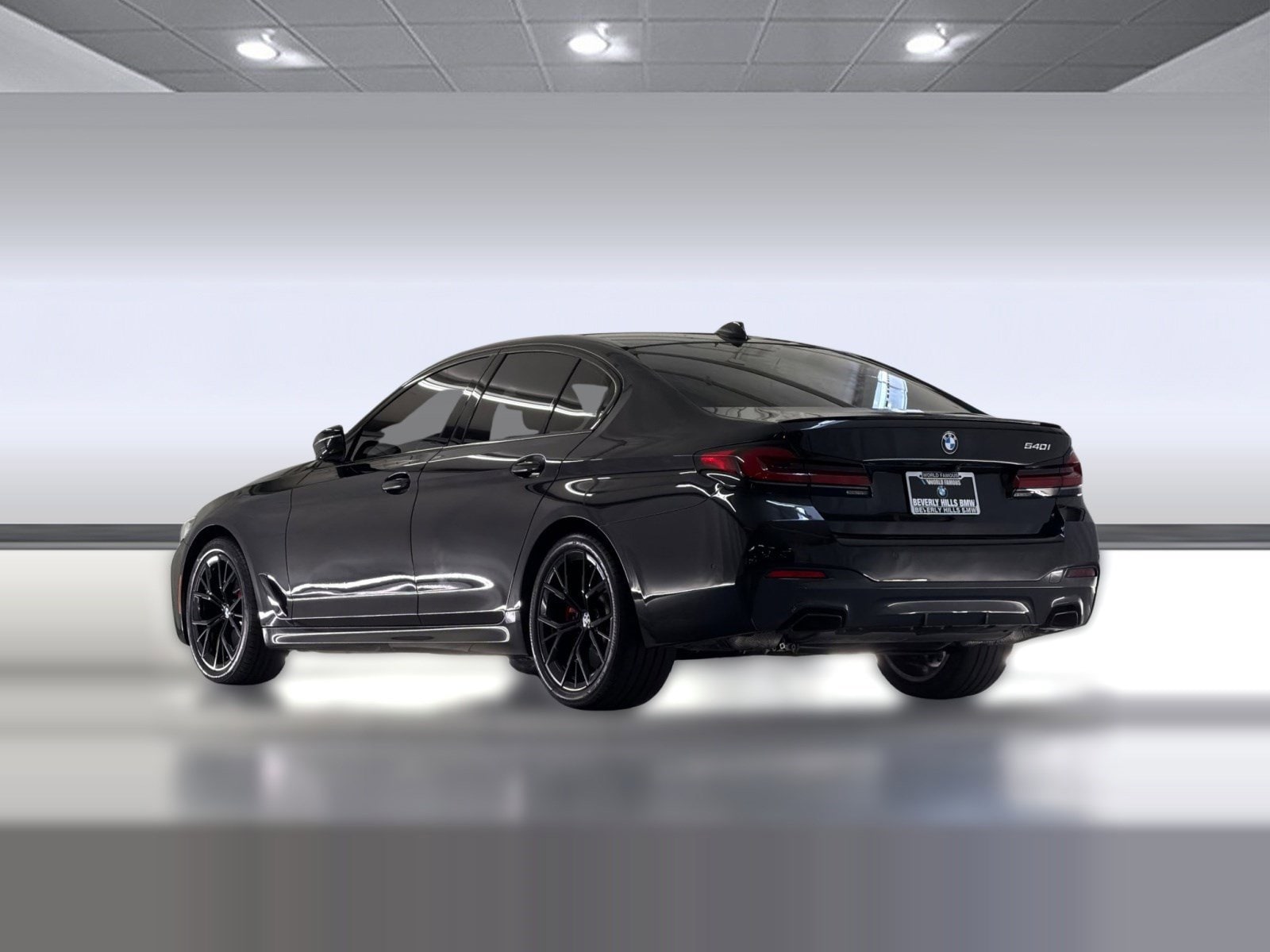 2023 BMW 540i photo 2