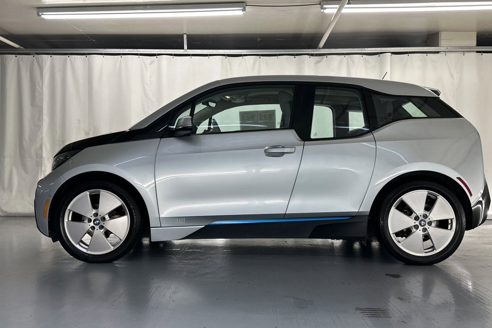 Used 2014 BMW i3 Base with VIN WBY1Z2C52EVX51140 for sale in Los Angeles, CA