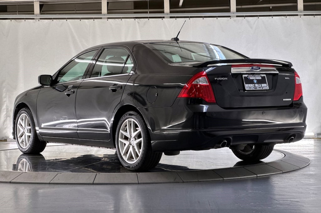Used 2011 Ford Fusion SEL Sedan