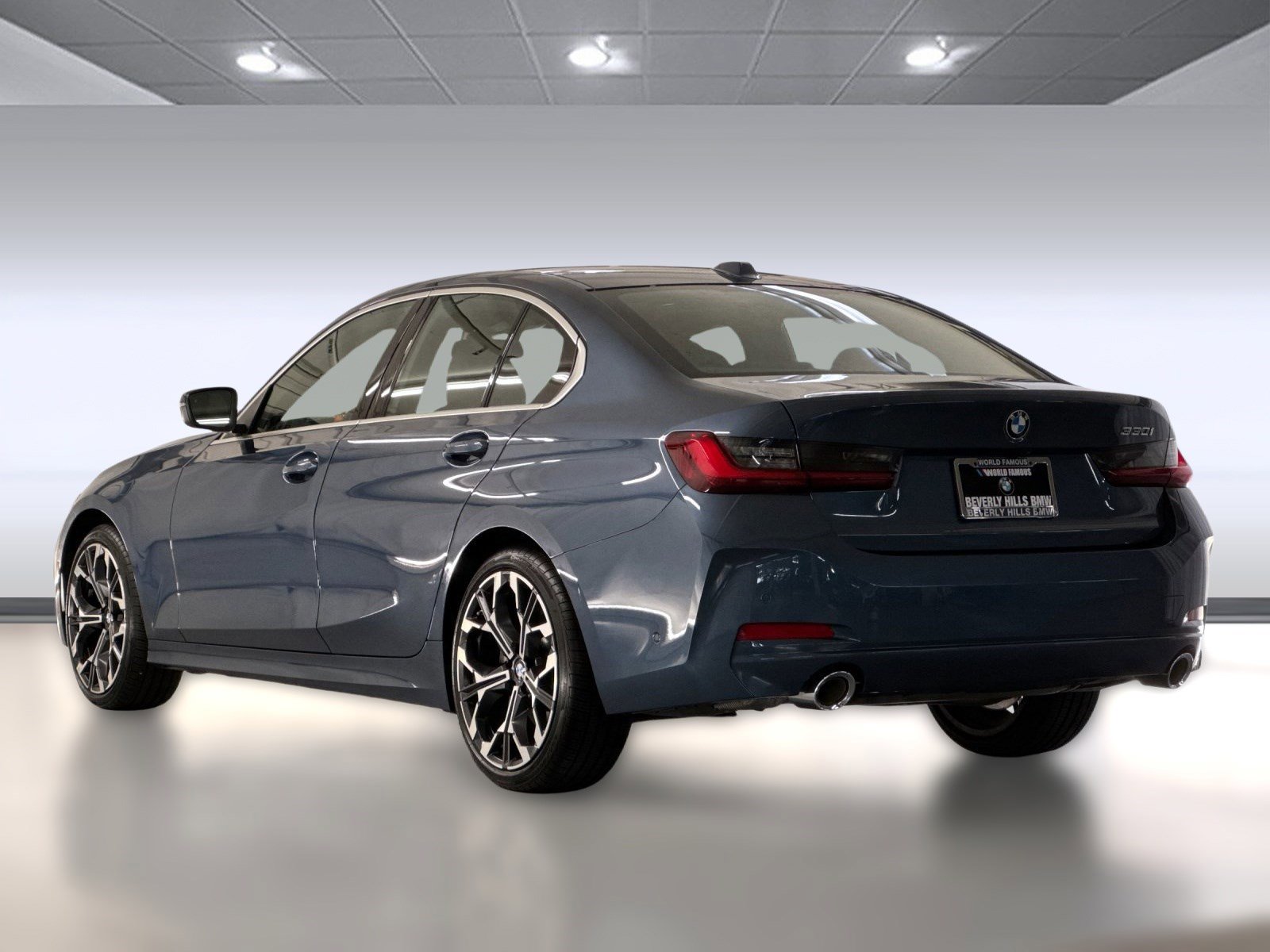 2025 Bmw 330i photo 3