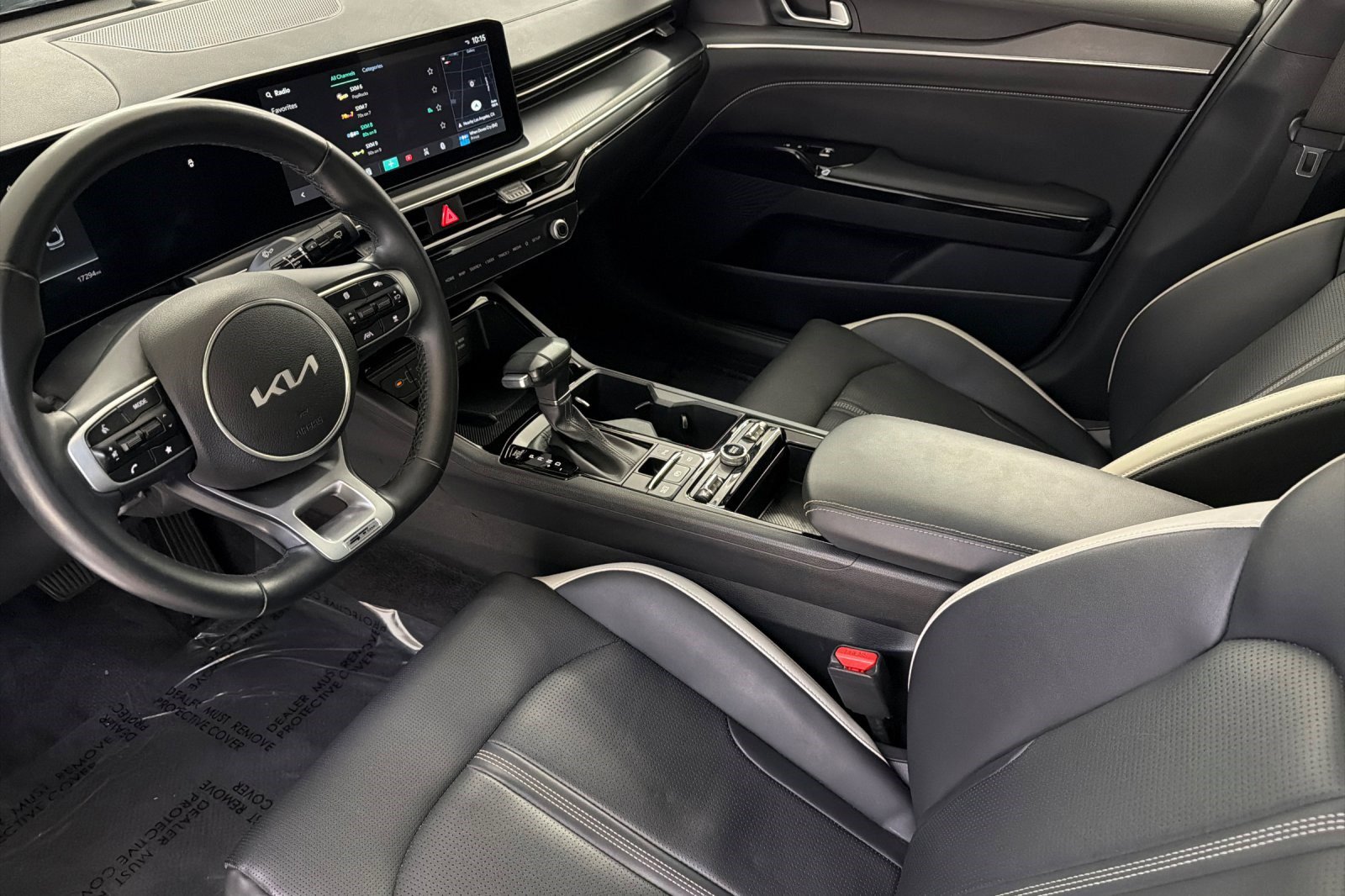 2025 Kia K5 GT-Line photo 4