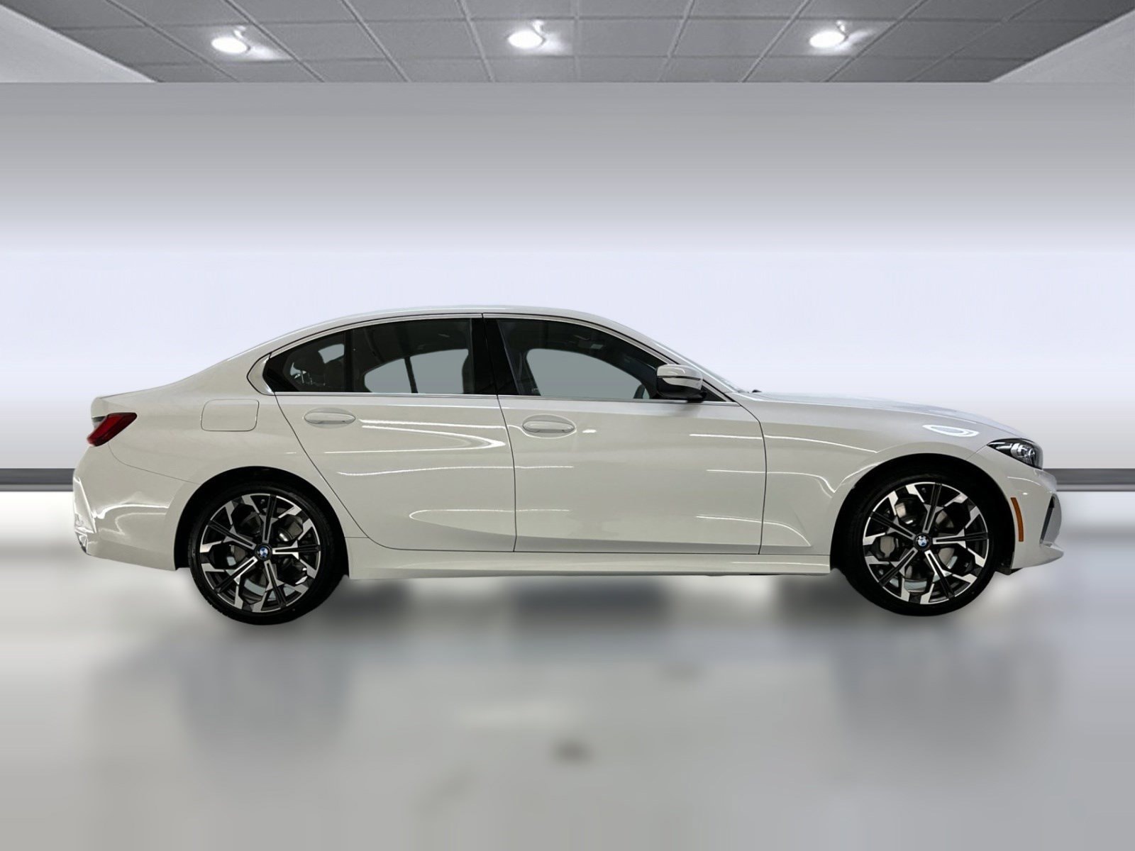 2026 BMW 330i photo 6