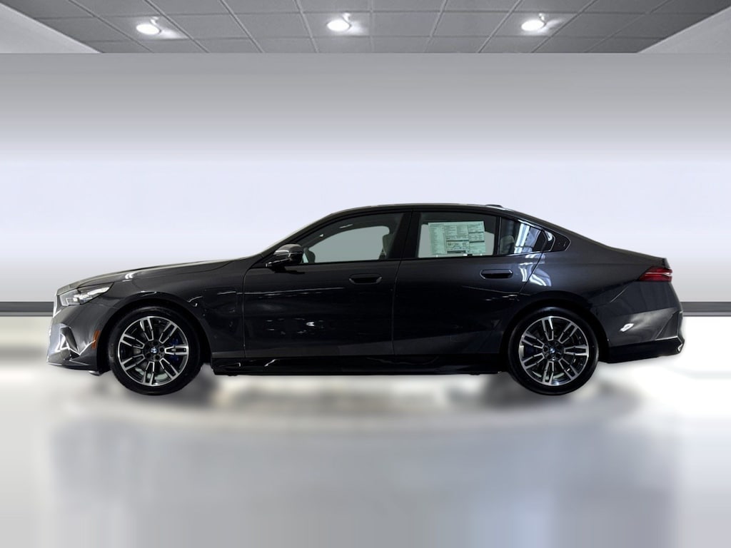 New 2027 BMW 550e xDrive Sedan