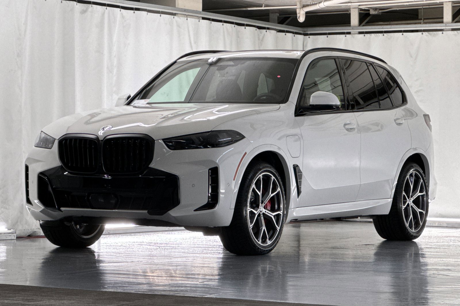 2026 Bmw X5 xDrive50e photo 2