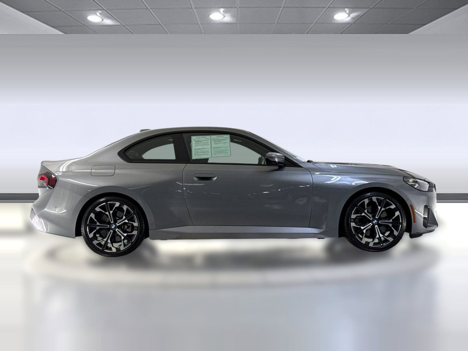 2025 BMW 230i photo 3