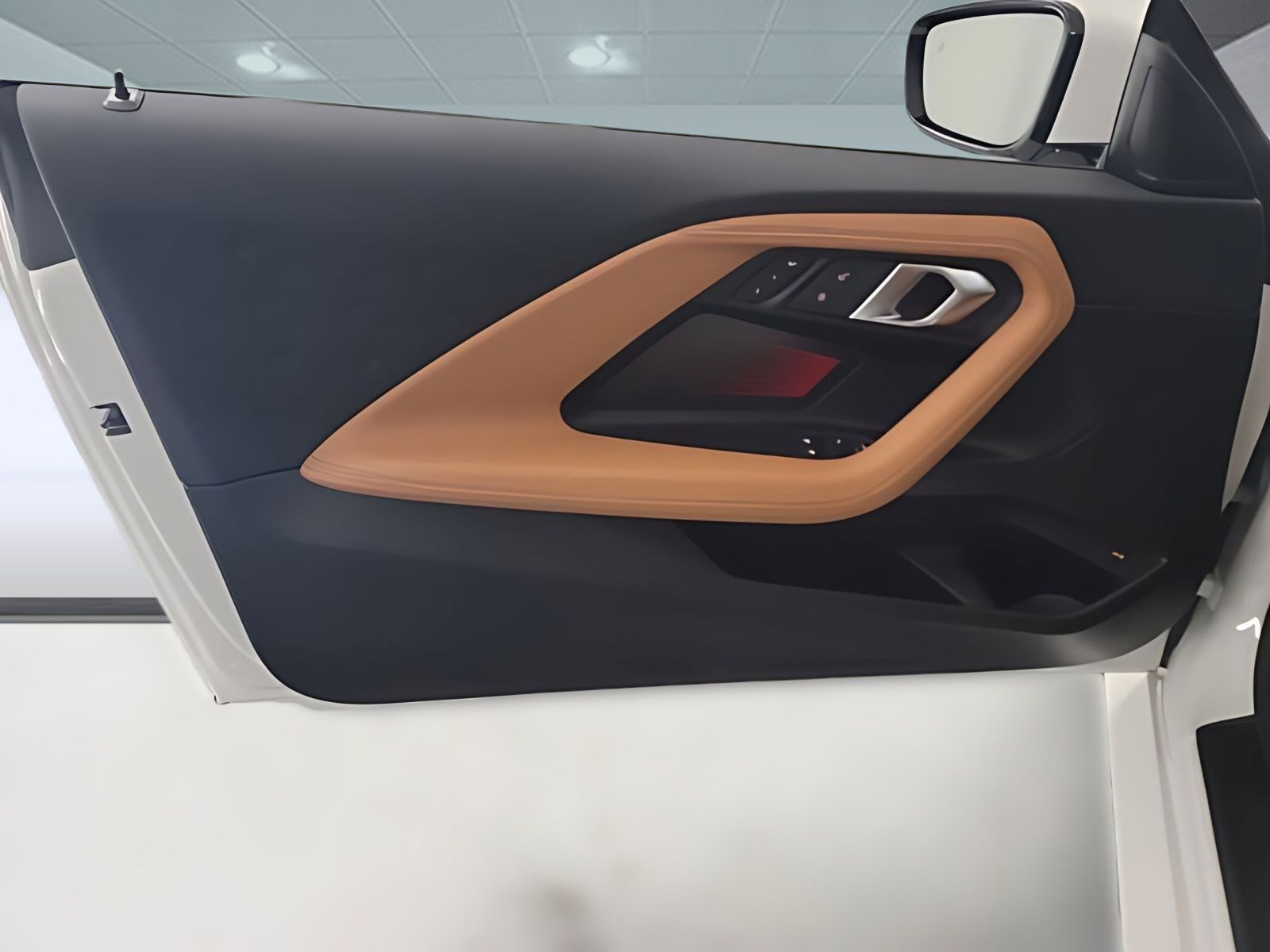 2025 BMW 230i photo 4