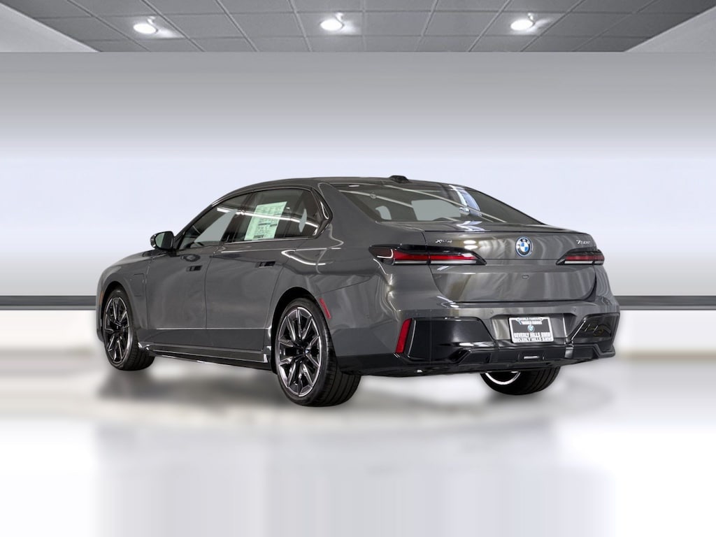 New 2026 BMW 750e xDrive Sedan