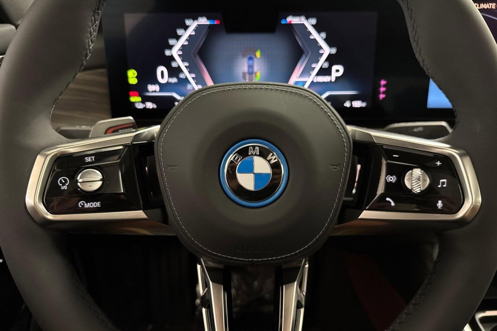 2025 BMW i7 60 - Photo 16