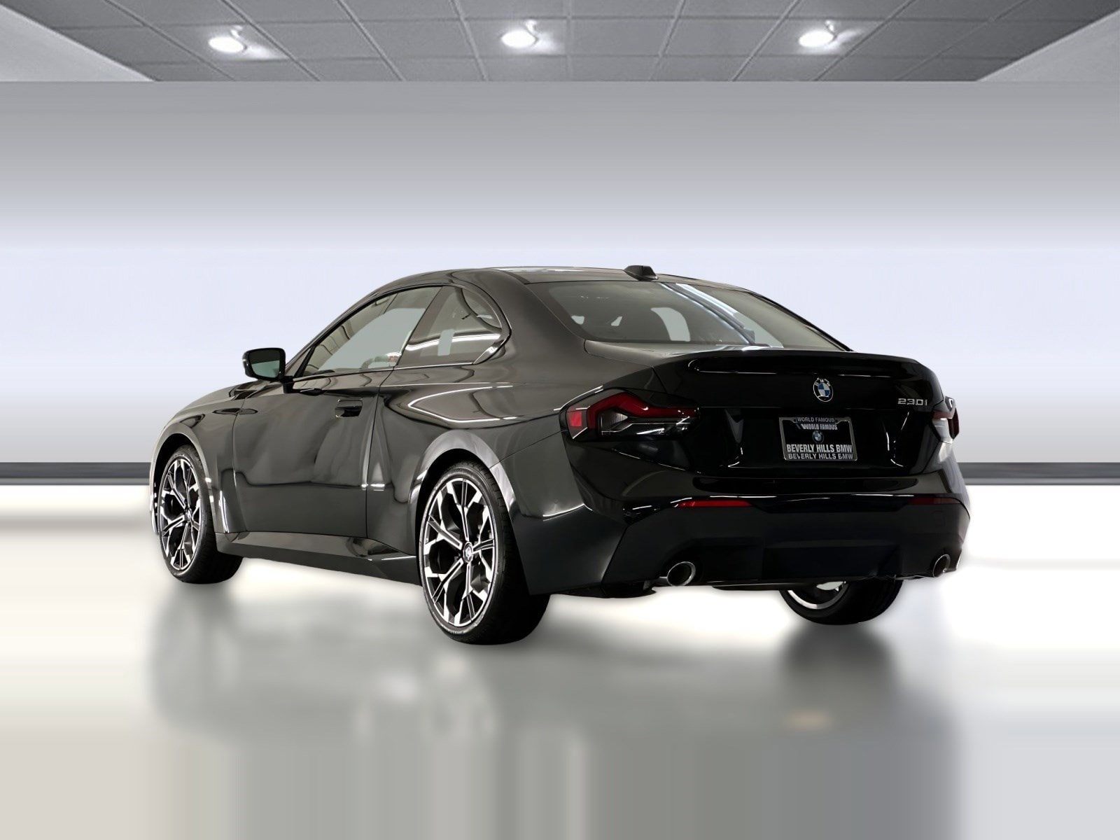 2025 BMW 230i photo 2