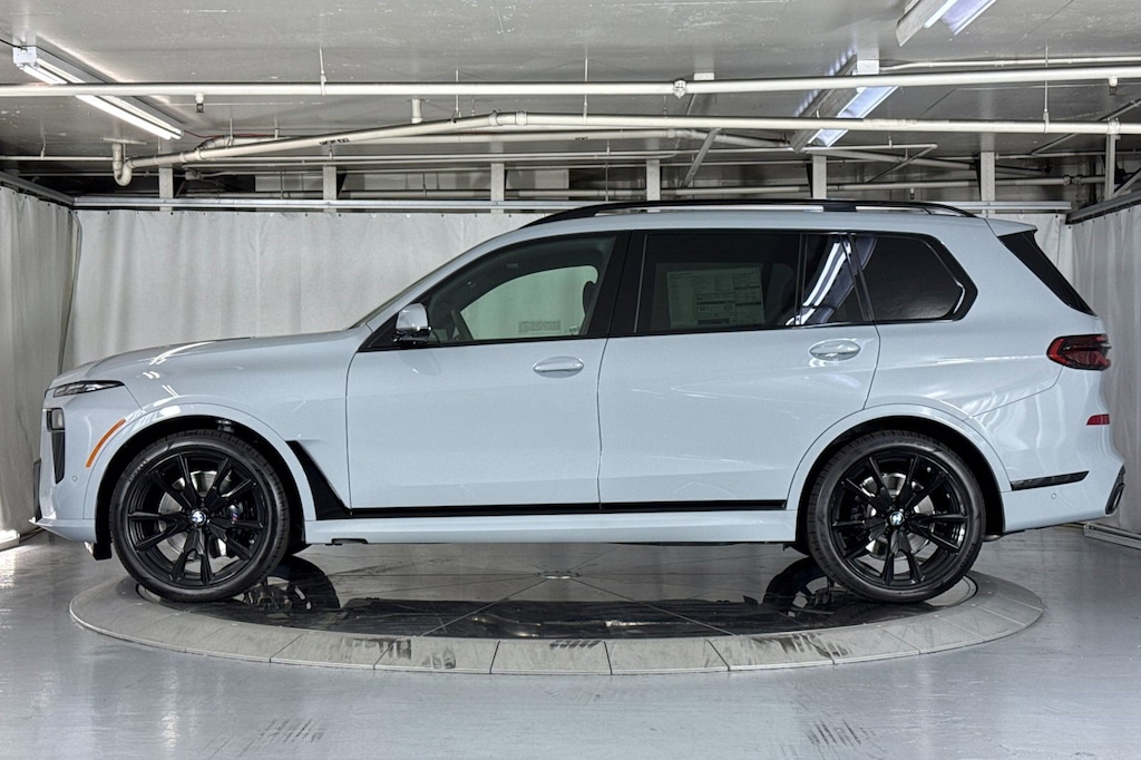 New 2027 BMW X7 xDrive40i SUV