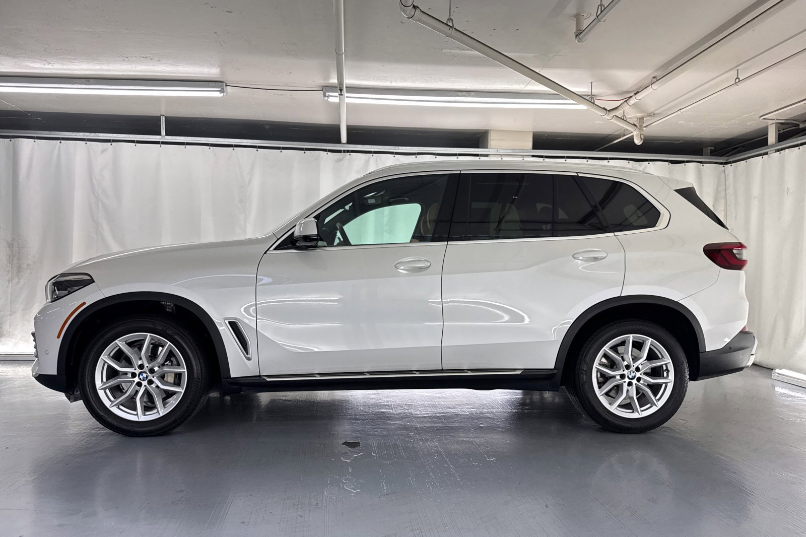 2023 Bmw X5 sDrive40i photo 2